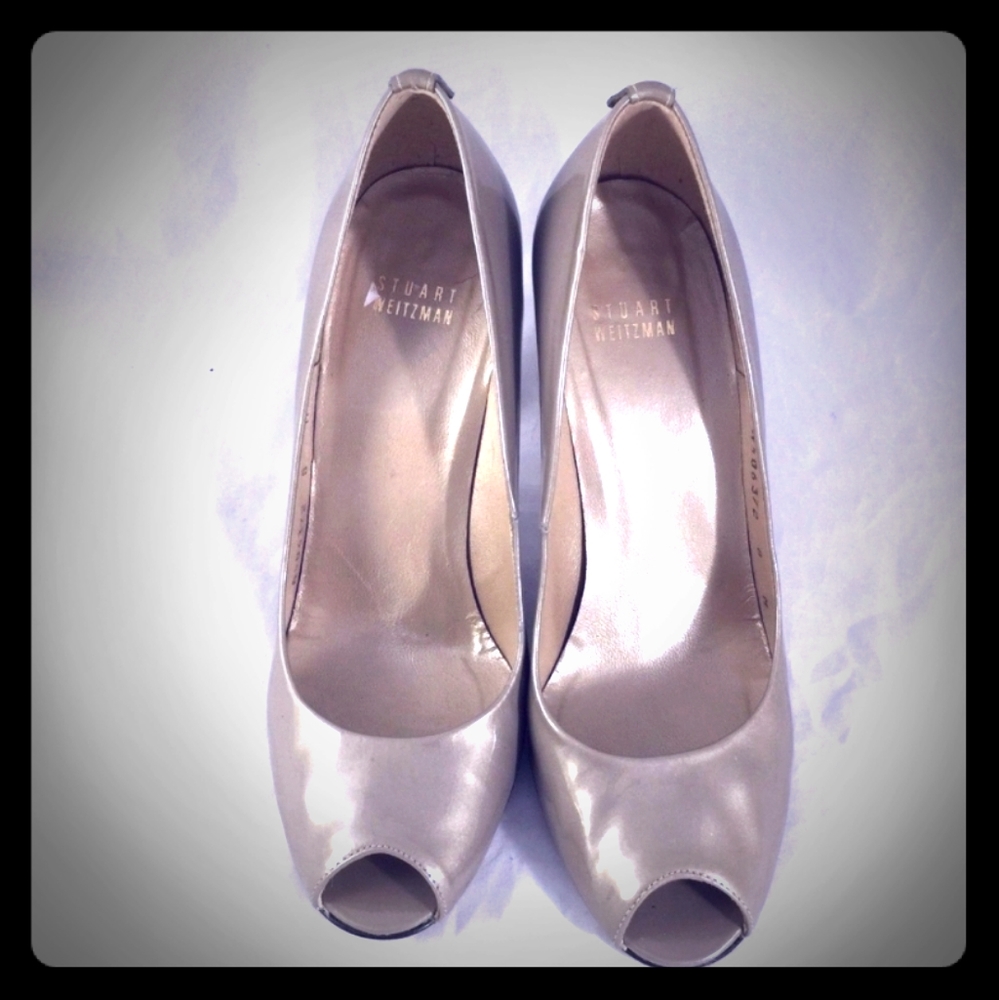 Stuart Weitzman Patent Nude Logo Peep Toe Heel 7